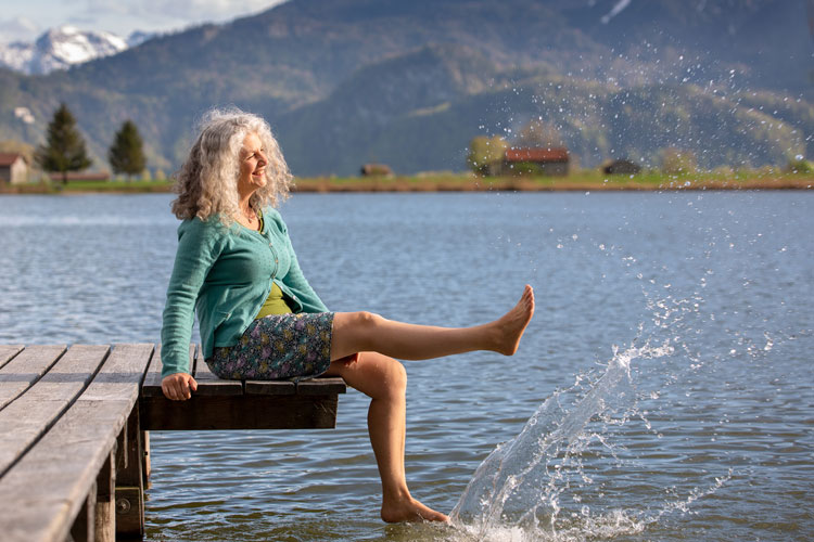 Luzia Schicker am See – Lebensfreude und Leichtigkeit